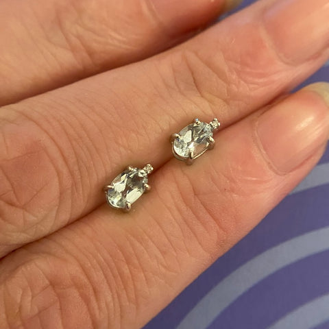 9CT WHITE GOLD OVAL AQUAMARINE & DIAMOND STUDS