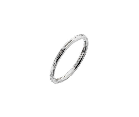 SILVER HAMMERED ROUND WIRE RING