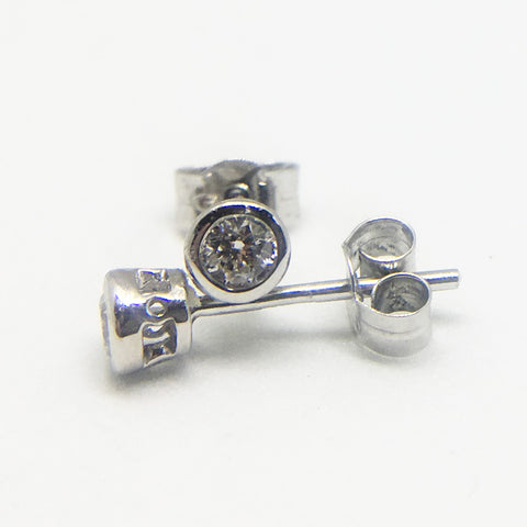 18CT WHITE GOLD BRILLIANT CUT RUBOVER SET DIAMOND STUDS